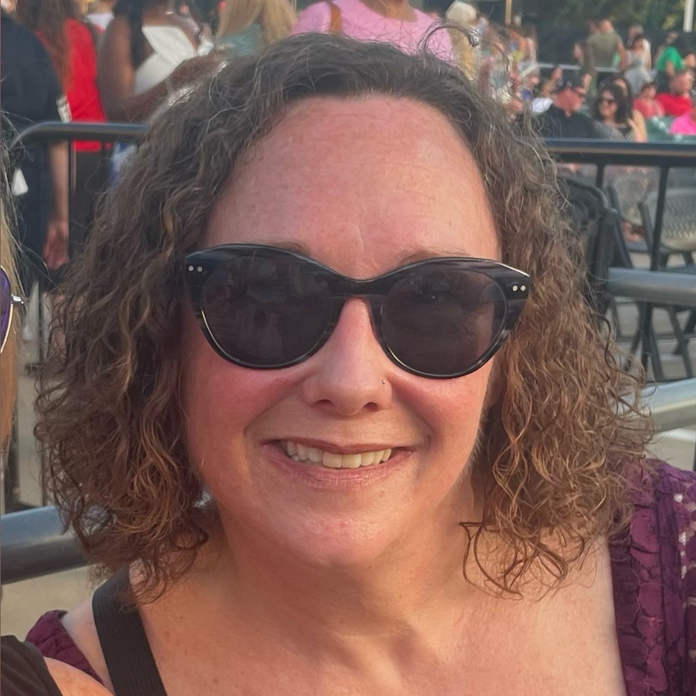 Meet your Posher, Alisa